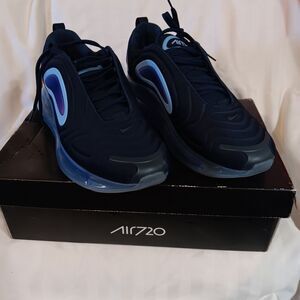 Nike Air Max 720 Obsidian Blue Fury Mens size 11.5 Nike A02924-402